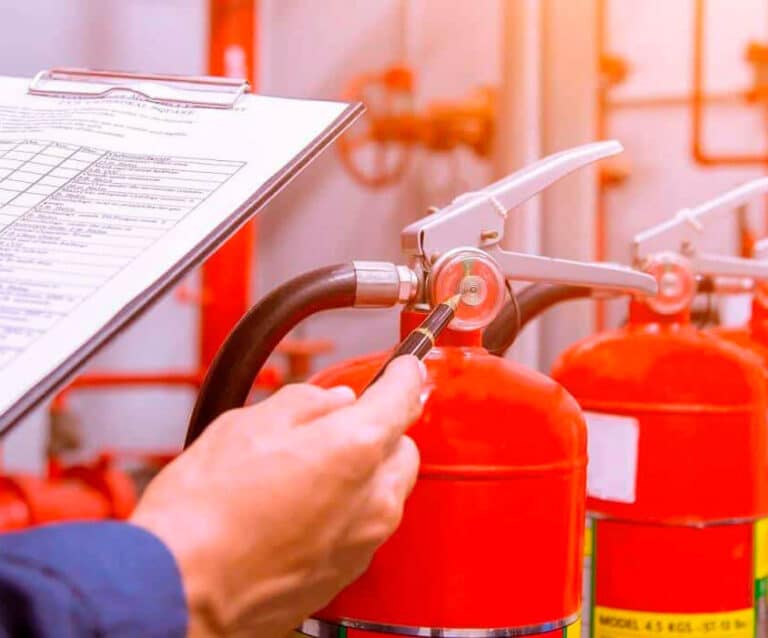 Renovação do AVCB: dicas para garantir a segurança do seu estabelecimento